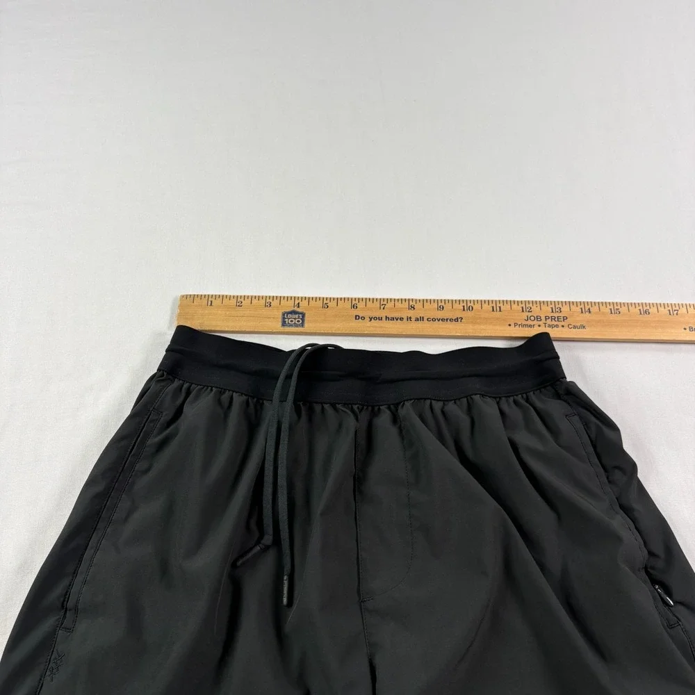 Rhone Mako Tech Shorts Mens Medium Black Gym Training Running Performance